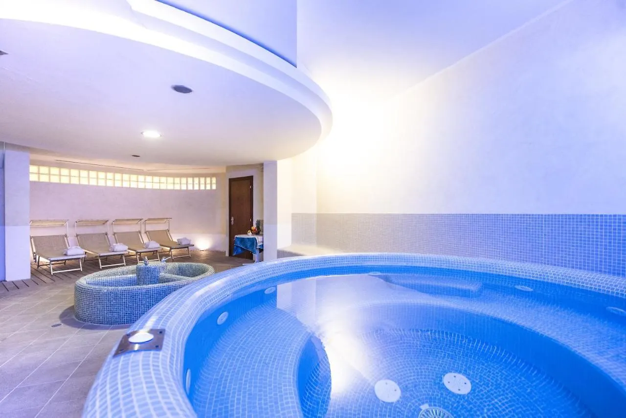 Blue Paradise Hotel San Mauro Mare 3*,  Italy